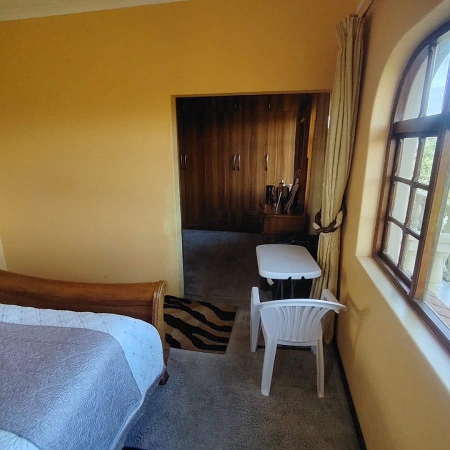 6 Bedroom Property for Sale in Baysville Eastern Cape
